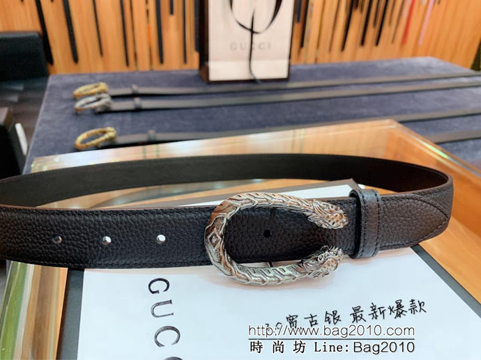 GUCCI古馳 官網新款 原單品質 自然荔枝紋 復古雙虎頭U字型酒神扣 男士皮帶  xfp1074